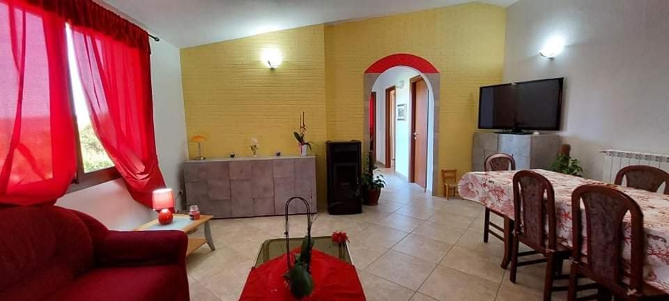הוילה סיניסקולה Indipendente Con Piscina Uso Esclusivo Internet Illimitato מראה חיצוני תמונה